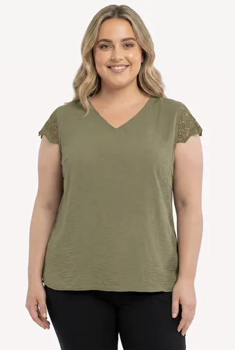 Modrá halenka s krajkou