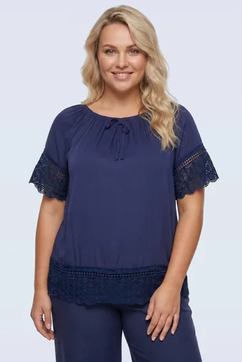 Kopie Béžová halenka se zlatým výstřihem
