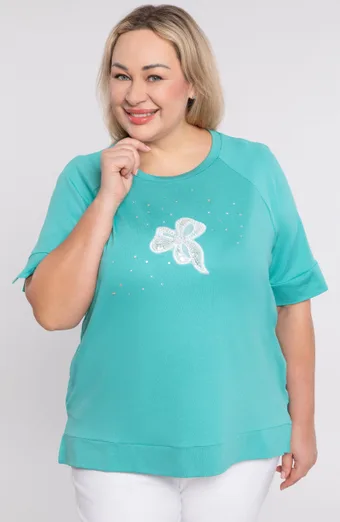 Světle modrá halenka s aplikací